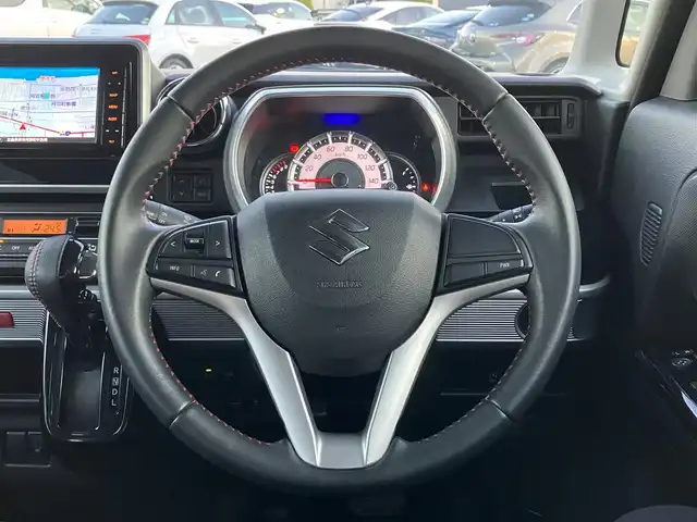 スズキ スペーシア カスタム HYBRID XS 三重県 2020(令2)年 3.3万km ピュアホワイトP ワンオーナー/スズキセーフティサポート/ ・デュアルセンサーブレーキサポート/ ・誤発進抑制機能/ ・車線逸脱警報/ ・ふらつき警報/ ・先行車発進お知らせ機能/ ・ハイビームアシスト/♪純正SDナビ/・フルセグ・Bluetooth/・CD/DVD再生・SD録音/・USB/♪全方位モニター/♪バックカメラ/♪ヘッドアップディスプレイ/♪両側パワースライドドア/♪LEDヘッドライト/♪LEDフォグ/♪ハーフレザーシート/♪D席シートヒーター/♪オートリトラクタブルミラー/♪スマートキー×2/♪プッシュスタート/♪ビルトインETC/♪純正15インチAW/♪純正エアロ/♪ウィンカーミラー/♪アイドリングストップ/♪革巻きステアリング/♪ステアリングスイッチ/♪フロアマット/♪ドアバイザー/♪プライバシーガラス