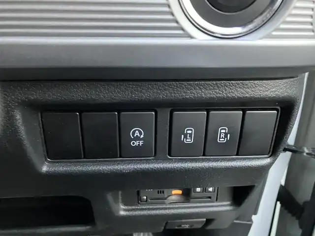 スズキ スペーシア カスタム HYBRID XS 三重県 2020(令2)年 3.3万km ピュアホワイトP ワンオーナー/スズキセーフティサポート/ ・デュアルセンサーブレーキサポート/ ・誤発進抑制機能/ ・車線逸脱警報/ ・ふらつき警報/ ・先行車発進お知らせ機能/ ・ハイビームアシスト/♪純正SDナビ/・フルセグ・Bluetooth/・CD/DVD再生・SD録音/・USB/♪全方位モニター/♪バックカメラ/♪ヘッドアップディスプレイ/♪両側パワースライドドア/♪LEDヘッドライト/♪LEDフォグ/♪ハーフレザーシート/♪D席シートヒーター/♪オートリトラクタブルミラー/♪スマートキー×2/♪プッシュスタート/♪ビルトインETC/♪純正15インチAW/♪純正エアロ/♪ウィンカーミラー/♪アイドリングストップ/♪革巻きステアリング/♪ステアリングスイッチ/♪フロアマット/♪ドアバイザー/♪プライバシーガラス