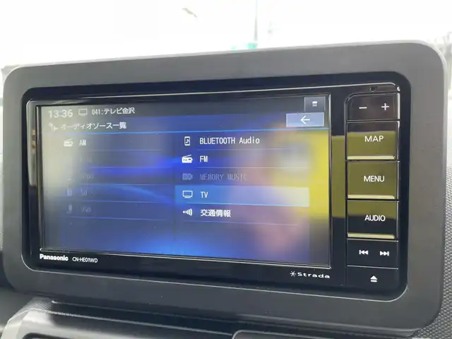 ダイハツ タフト G ダーククロムベンチャー 石川県 2023(令5)年 1.9万km フォレストカーキメタリック 社外メモリーナビ/CD/DVD/フルセグTV/パノラマモニター/LEDヘッドライト/パノラマルーフ/純正アルミホイール/スマートアシスト/シートヒーター/スマートキー/プッシュスタート/電動ミラー/保証書
