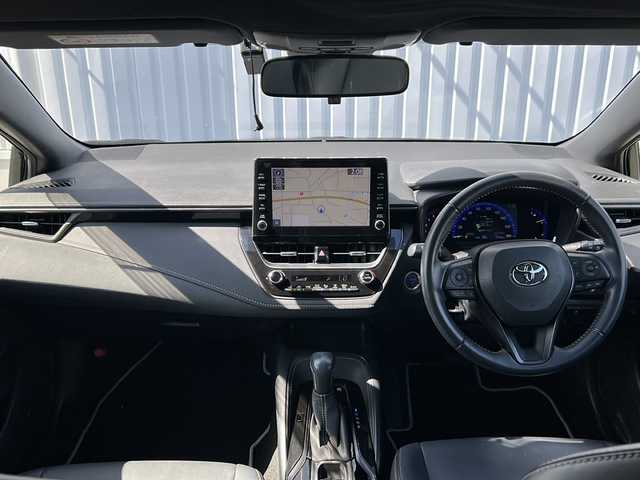 トヨタ カローラツーリング ハイブリッド ダブルバイビー 福島県 2020(令2)年 6.8万km ブラックマイカ 純正ナビ/バックカメラ/ビルトインETC/前後コーナーセンサー/前方ドライブレコーダー/LEDヘッドライト/オートハイビーム/USB給電ポート/オートハイビーム/革巻きステアリング/電子パーキング/レーダークルーズコントロール/電動格納ミラー/禁煙車