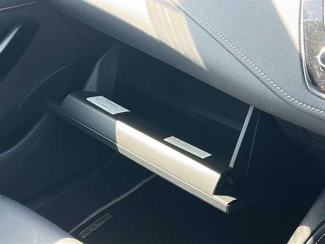 トヨタ カローラツーリング ハイブリッド ダブルバイビー 福島県 2020(令2)年 6.8万km ブラックマイカ 純正ナビ/バックカメラ/ビルトインETC/前後コーナーセンサー/前方ドライブレコーダー/LEDヘッドライト/オートハイビーム/USB給電ポート/オートハイビーム/革巻きステアリング/電子パーキング/レーダークルーズコントロール/電動格納ミラー/禁煙車