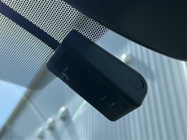 トヨタ カローラツーリング ハイブリッド ダブルバイビー 福島県 2020(令2)年 6.8万km ブラックマイカ 純正ナビ/バックカメラ/ビルトインETC/前後コーナーセンサー/前方ドライブレコーダー/LEDヘッドライト/オートハイビーム/USB給電ポート/オートハイビーム/革巻きステアリング/電子パーキング/レーダークルーズコントロール/電動格納ミラー/禁煙車