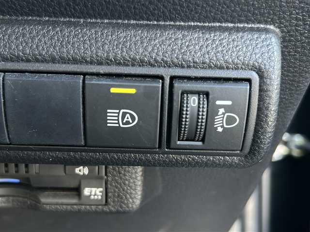 トヨタ カローラツーリング ハイブリッド ダブルバイビー 福島県 2020(令2)年 6.8万km ブラックマイカ 純正ナビ/バックカメラ/ビルトインETC/前後コーナーセンサー/前方ドライブレコーダー/LEDヘッドライト/オートハイビーム/USB給電ポート/オートハイビーム/革巻きステアリング/電子パーキング/レーダークルーズコントロール/電動格納ミラー/禁煙車