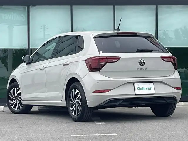フォルクスワーゲン ＶＷ ポロ TSI アクティブ 和歌山県 2023(令5)年 1.8万km クリーム 純正ディスプレイオーディオ/バックカメラ/Apple Car Play/AndroidAuto/衝突軽減ブレーキ/レーダークルコン/オートライト/前後コーナーセンサー/前後ドラレコ/ETC２．０/置くだけ充電器/ステリモ/パドルシフト/LEDヘッドライト