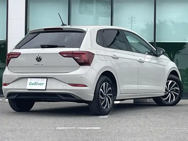 フォルクスワーゲン ＶＷ ポロ TSI アクティブ 和歌山県 2023(令5)年 1.8万km クリーム 純正ディスプレイオーディオ/バックカメラ/Apple Car Play/AndroidAuto/衝突軽減ブレーキ/レーダークルコン/オートライト/前後コーナーセンサー/前後ドラレコ/ETC２．０/置くだけ充電器/ステリモ/パドルシフト/LEDヘッドライト