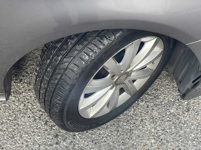 メルセデス・ベンツ Ｂ１８０ 東京都 2015(平27)年 4.3万km マウンテングレー ワンオーナー/純正ナビ/（フルセグ/BT/CD/DVD/FM/AM）/バックカメラ　ETC/ドライブレコーダー/ディストロニックプラス/レーンキーピングアシスト/ブラインドスポットアシスト/コーナーセンサー/シートヒーター（D/N）/パドルシフト/スマートキー×２/純正16インチアルミ