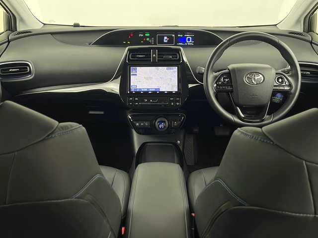 トヨタ プリウス A ツーリングセレクション 埼玉県 2019(令1)年 5.2万km ホワイトパールクリスタルシャイン 純正ナビ　/バックカメラ　/ドライブレコーダー　/ビルトインＥＴＣ２．０　/ＢＳＭ　/自動駐車システム　/シートヒーター　/パワーシート　/衝突軽減システム/アダプティブクルーズコントロール/レーンキープアシスト　/オートマティックハイビーム/ヘッドアップディスプレイ/純正17インチアルミホイール/純正フロアマット/純正ドアバイザー/フロントフォグランプ/LEDヘッドライト/HDMI/プッシュスタート/スマートキー