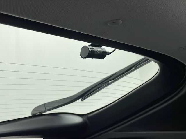 トヨタ プリウス A ツーリングセレクション 埼玉県 2019(令1)年 5.2万km ホワイトパールクリスタルシャイン 純正ナビ　/バックカメラ　/ドライブレコーダー　/ビルトインＥＴＣ２．０　/ＢＳＭ　/自動駐車システム　/シートヒーター　/パワーシート　/衝突軽減システム/アダプティブクルーズコントロール/レーンキープアシスト　/オートマティックハイビーム/ヘッドアップディスプレイ/純正17インチアルミホイール/純正フロアマット/純正ドアバイザー/フロントフォグランプ/LEDヘッドライト/HDMI/プッシュスタート/スマートキー