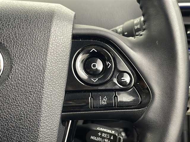 トヨタ プリウス A ツーリングセレクション 埼玉県 2019(令1)年 5.2万km ホワイトパールクリスタルシャイン 純正ナビ　/バックカメラ　/ドライブレコーダー　/ビルトインＥＴＣ２．０　/ＢＳＭ　/自動駐車システム　/シートヒーター　/パワーシート　/衝突軽減システム/アダプティブクルーズコントロール/レーンキープアシスト　/オートマティックハイビーム/ヘッドアップディスプレイ/純正17インチアルミホイール/純正フロアマット/純正ドアバイザー/フロントフォグランプ/LEDヘッドライト/HDMI/プッシュスタート/スマートキー
