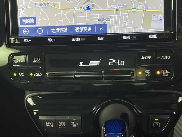 トヨタ プリウス A ツーリングセレクション 埼玉県 2019(令1)年 5.2万km ホワイトパールクリスタルシャイン 純正ナビ　/バックカメラ　/ドライブレコーダー　/ビルトインＥＴＣ２．０　/ＢＳＭ　/自動駐車システム　/シートヒーター　/パワーシート　/衝突軽減システム/アダプティブクルーズコントロール/レーンキープアシスト　/オートマティックハイビーム/ヘッドアップディスプレイ/純正17インチアルミホイール/純正フロアマット/純正ドアバイザー/フロントフォグランプ/LEDヘッドライト/HDMI/プッシュスタート/スマートキー