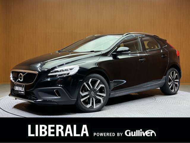 ボルボ Ｖ４０ クロスカントリー D4 ダイナミックED 千葉県 2019(令1)年 4万km 黒 ＡＣＣ　/ＢＬＩＳ　/純正ナビ　/バックカメラ　/メモリーパワーシート　/ドライブレコーダー　/ＬＥＤヘッドライト　/オートライト　/純正１８インチＡＷ　/レーンキープアシスト　/リアＰＤＣ　/衝突軽減Ｂ　/ＥＴＣ