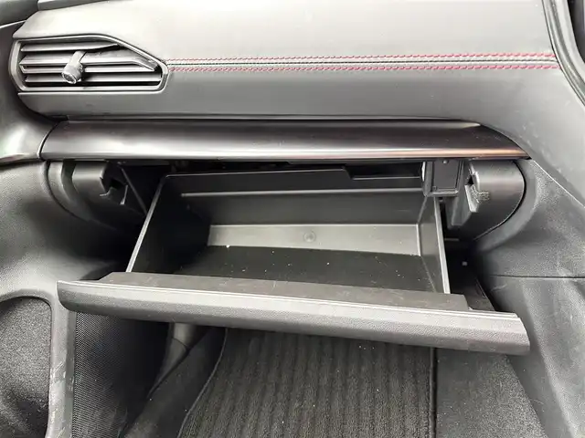 スバル レヴォーグ 1．8STIスポーツ EX 宮城県 2021(令3)年 3.4万km WRブルーパール アイサイトXテクノロジー/・渋滞時ハンズオフ/・渋滞時発進アシスト/・アクティブレーンチェンジアシスト/・ドライバー異常時対応/・カーブ前抑制機能/・料金所前速度制限/アイサイトコアテクノロジー/・プリクラッシュブレーキ/・AT誤発進抑制機能/・追従機能付きクルーズコントロール/・ツーリングアシスト/・車線逸脱抑制/アイサイトセイフティプラス/・運転支援テクノロジー/・視界拡張テクノロジー/4WD/STI12.3インチフル液晶メーター/純正11.6インチディスプレイナビ/・Bluetooth/・Apple CarPlay/Android Auto/・地デジTV/フロント/サイド/バックカメラ/サイドシルスポイラー/リアスポイラー/STIロゴ入り大型マフラーカッター/STIブラックツートンレザーシート/全席シートヒーター/左右独立温度調整フルオートエアコン/ハンズフリーバックドア/ステアリング連動フルLEDヘッドランプ/コムテック前後ドライブレコーダー/STIロゴ入ステアリング/STIロゴ入り高触感革巻きステアリング/STIロゴ入りフロアマット/保証書