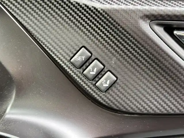 スバル レヴォーグ 1．8STIスポーツ EX 宮城県 2021(令3)年 3.4万km WRブルーパール アイサイトXテクノロジー/・渋滞時ハンズオフ/・渋滞時発進アシスト/・アクティブレーンチェンジアシスト/・ドライバー異常時対応/・カーブ前抑制機能/・料金所前速度制限/アイサイトコアテクノロジー/・プリクラッシュブレーキ/・AT誤発進抑制機能/・追従機能付きクルーズコントロール/・ツーリングアシスト/・車線逸脱抑制/アイサイトセイフティプラス/・運転支援テクノロジー/・視界拡張テクノロジー/4WD/STI12.3インチフル液晶メーター/純正11.6インチディスプレイナビ/・Bluetooth/・Apple CarPlay/Android Auto/・地デジTV/フロント/サイド/バックカメラ/サイドシルスポイラー/リアスポイラー/STIロゴ入り大型マフラーカッター/STIブラックツートンレザーシート/全席シートヒーター/左右独立温度調整フルオートエアコン/ハンズフリーバックドア/ステアリング連動フルLEDヘッドランプ/コムテック前後ドライブレコーダー/STIロゴ入ステアリング/STIロゴ入り高触感革巻きステアリング/STIロゴ入りフロアマット/保証書