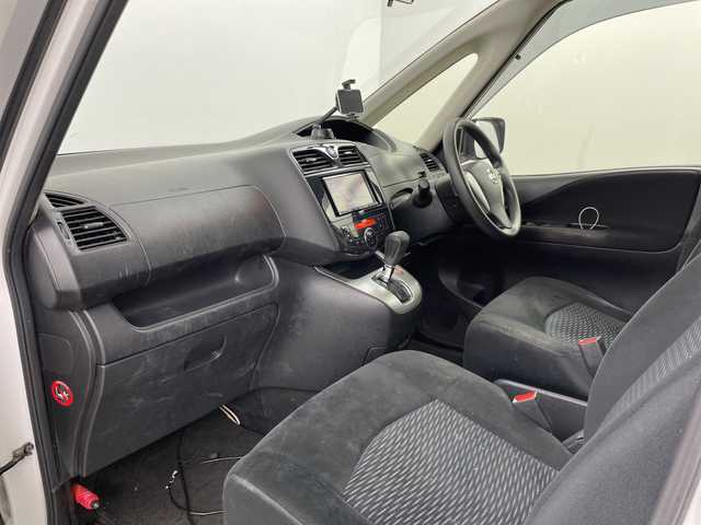 日産 セレナ 20X 道央・札幌 2012(平24)年 9.7万km ホワイト ・４WD/・社外ナビ/・CD/SD/ワンセグ/・バックカメラ/・左パワースライドドア/・クルーズコントロール/・アイドリングストップ/・オートライト/・プッシュスタート/スマートキー/・ETC