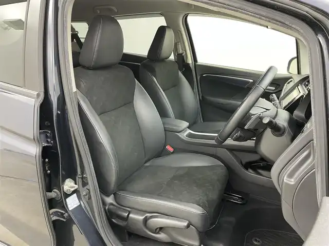 ホンダ シャトル ハイブリッド X 岡山県 2016(平28)年 2.5万km ミッドナイトブルービームM 純正ナビ/・FM/AM/Bluetooth/フルセグ/CD/DVD/バックカメラ/衝突軽減ブレーキ/クルーズコントロール/ハーフレザーシート/前後ドライブレコーダー/ビルトインETC/LEDヘッドライト/・フォグライト/パドルシフト/スマートキー2本/純正フロアマット/純正15インチアルミ