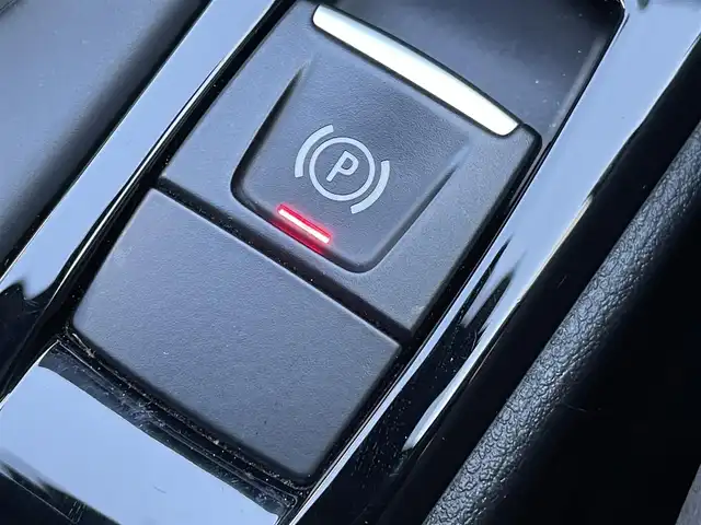 ＢＭＷ Ｘ１ xDrive 18d Mスポーツ EDジョイ+ 静岡県 2021(令3)年 2.6万km サファイアブラックP メモリー付きパワーシート/iDrive/(Bluetooth/USB/AM/FM)/バックカメラ/インテリジェントセーフティー/ヒルディセントコントロール/スポーツシート/M ライトアロイホイールダブルスポークスタイリング/電動リアゲート/LEDライト/バックカメラ/純正フロアマット/ETC2.0/保証書/取扱説明書