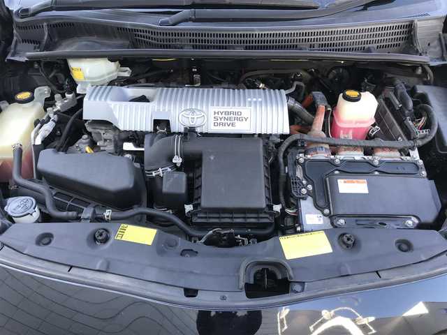 トヨタ プリウス S ツーリングセレクション 千葉県 2012(平24)年 13.3万km ブラックマイカ (株)IDOMが運営する【じしゃロン柏店】の自社ローン対象車両になります。こちらは現金ご利用時の価格です。/自社ローンご希望の方は別途その旨お申付け下さい。//禁煙車/社外フルセグナビ/（CD/DVD/AM/FMラジオ）/(Bluetooth)/スマートキー/プッシュスタート/バックカメラ/ＥＴＣ/ヘッドライトウォッシャー/ステアリングリモコン/電動格納ドアミラー/パワーウインドウ/オートライト/防眩ミラー