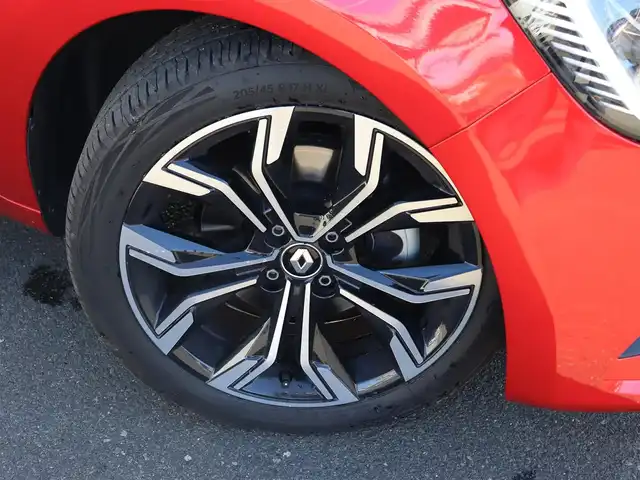 ルノー ルノー ルーテシア インテンス 宮城県 2023(令5)年 0.9万km ルージュフラムM ディスプレイオーディオ　/ハーフレザーシート　/アダプティブクルーズコントロール　/ブラインドスポットワーニング　/ステアリングヒーター　/アンビエントライト　/オートハイビーム　/パーキングセンサー　/パーキングアシスト/LEDヘッドライト/パドルシフト/バックカメラ/レーンキープアシスト/ETC/純正17インチAW/純正フロアマット/プッシュスタート/前後コーナーセンサー/禁煙車