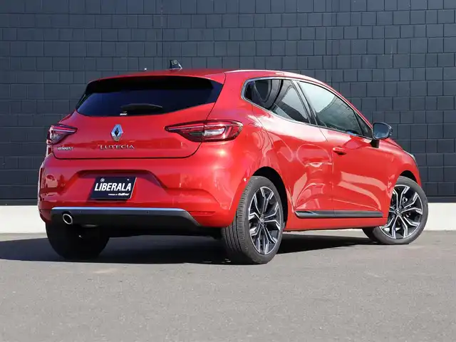 ルノー ルノー ルーテシア インテンス 宮城県 2023(令5)年 0.9万km ルージュフラムM ディスプレイオーディオ　/ハーフレザーシート　/アダプティブクルーズコントロール　/ブラインドスポットワーニング　/ステアリングヒーター　/アンビエントライト　/オートハイビーム　/パーキングセンサー　/パーキングアシスト/LEDヘッドライト/パドルシフト/バックカメラ/レーンキープアシスト/ETC/純正17インチAW/純正フロアマット/プッシュスタート/前後コーナーセンサー/禁煙車