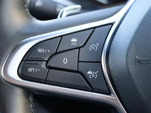 ルノー ルノー ルーテシア インテンス 宮城県 2023(令5)年 0.9万km ルージュフラムM ディスプレイオーディオ　/ハーフレザーシート　/アダプティブクルーズコントロール　/ブラインドスポットワーニング　/ステアリングヒーター　/アンビエントライト　/オートハイビーム　/パーキングセンサー　/パーキングアシスト/LEDヘッドライト/パドルシフト/バックカメラ/レーンキープアシスト/ETC/純正17インチAW/純正フロアマット/プッシュスタート/前後コーナーセンサー/禁煙車