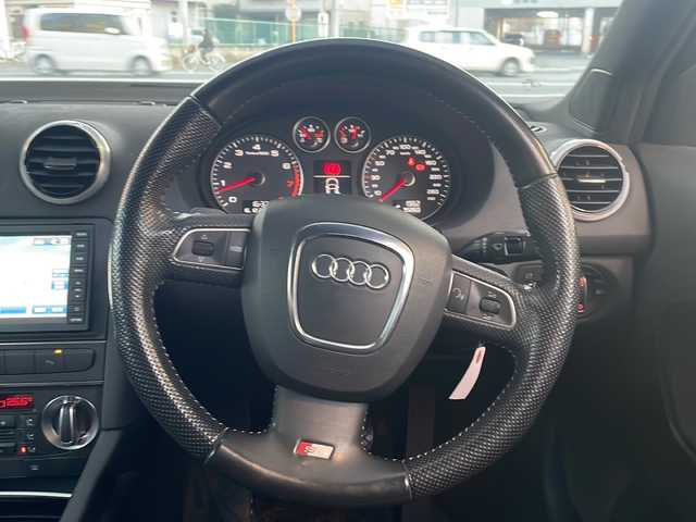 アウディ Ａ３ スポーツバック 1．4 TFSI 大阪府 2012(平24)年 9.6万km ファントムブラックパールエフェクト 純正ナビ/フルセグテレビ/純正アルミホイール/純正フロアマット/DVD再生有り/バックカメラ/ETC/Sライン