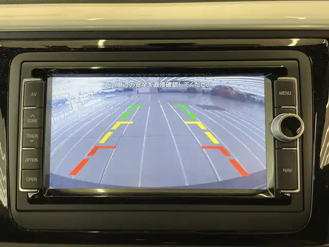 フォルクスワーゲン ザ・ビートル デザイン レザーパッケージ 岡山県 2015(平27)年 3.8万km ピュアホワイト レザーＰＫＧ　/シートＨ　/純正ナビ　/フルセグ　/Ｂｌｕｅｔｏｏｔｈ　/クルーズコントロール　/Ｂカメラ　/パーキングアシスト　/Ａライト　/レインセンサー　/パドルシフト/ETC