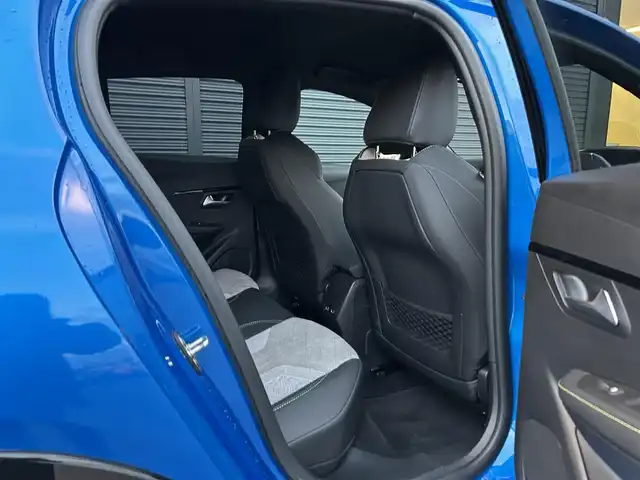 プジョー プジョー ２０８ GT 茨城県 2021(令3)年 1.9万km 青Ｍ 衝突軽減B /ACC /レ-ンアシスト /BSM /Bカメラ /パ-キングセンサ- /純正ディスプレイオ-ディオ /CarPlay /BT/USB /ハ-フレザ-シ-ト /シ-トヒ-タ- /LEDヘッドライト /インテリジェントハイビ-ム /ETC /純正17インチAW /禁煙車