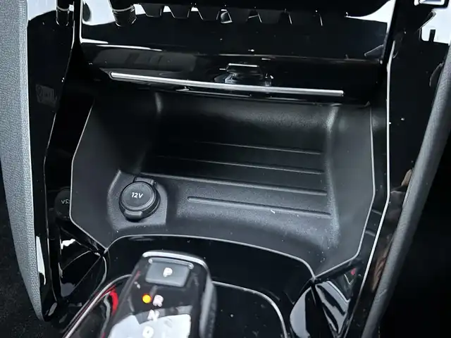 プジョー プジョー ２０８ GT 茨城県 2021(令3)年 1.9万km 青Ｍ 衝突軽減B /ACC /レ-ンアシスト /BSM /Bカメラ /パ-キングセンサ- /純正ディスプレイオ-ディオ /CarPlay /BT/USB /ハ-フレザ-シ-ト /シ-トヒ-タ- /LEDヘッドライト /インテリジェントハイビ-ム /ETC /純正17インチAW /禁煙車