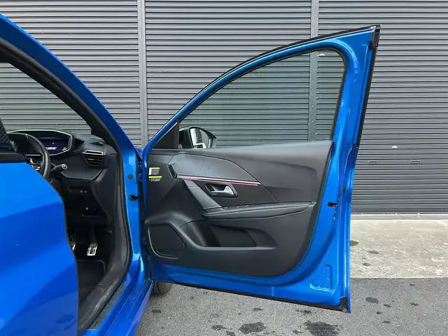 プジョー プジョー ２０８ GT 茨城県 2021(令3)年 1.9万km 青Ｍ 衝突軽減B /ACC /レ-ンアシスト /BSM /Bカメラ /パ-キングセンサ- /純正ディスプレイオ-ディオ /CarPlay /BT/USB /ハ-フレザ-シ-ト /シ-トヒ-タ- /LEDヘッドライト /インテリジェントハイビ-ム /ETC /純正17インチAW /禁煙車