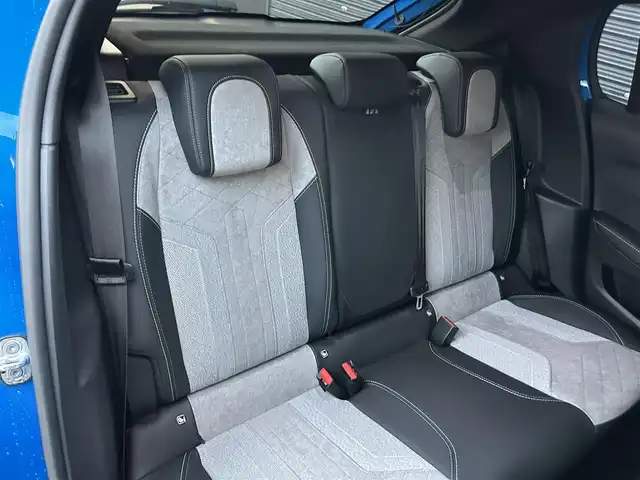 プジョー プジョー ２０８ GT 茨城県 2021(令3)年 1.9万km 青Ｍ 衝突軽減B /ACC /レ-ンアシスト /BSM /Bカメラ /パ-キングセンサ- /純正ディスプレイオ-ディオ /CarPlay /BT/USB /ハ-フレザ-シ-ト /シ-トヒ-タ- /LEDヘッドライト /インテリジェントハイビ-ム /ETC /純正17インチAW /禁煙車