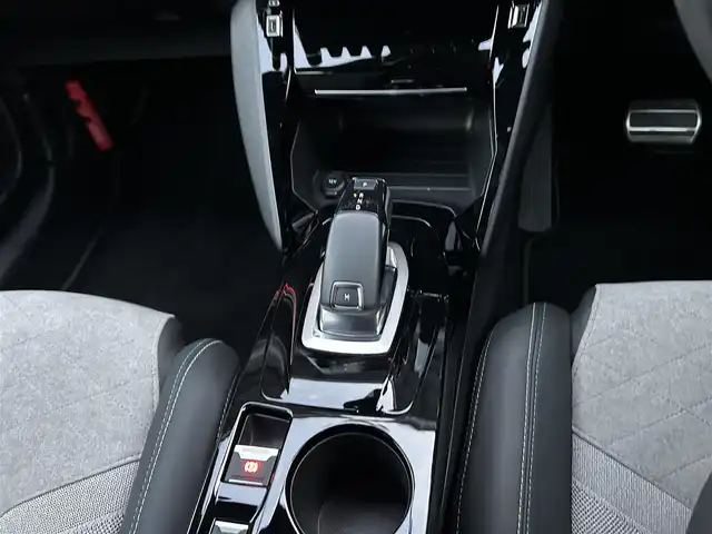 プジョー プジョー ２０８ GT 茨城県 2021(令3)年 1.9万km 青Ｍ 衝突軽減B /ACC /レ-ンアシスト /BSM /Bカメラ /パ-キングセンサ- /純正ディスプレイオ-ディオ /CarPlay /BT/USB /ハ-フレザ-シ-ト /シ-トヒ-タ- /LEDヘッドライト /インテリジェントハイビ-ム /ETC /純正17インチAW /禁煙車