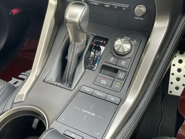 レクサス ＮＸ 300h Fスポーツ 道北・旭川 2019(平31)年 3.5万km ホワイトノーヴァガラスフレーク AIS検査済み/純正ナビ/Bluetooth接続/フルセグTV/サイドカメラ/バックカメラ/スカイルーフ/レクサスセーフティシステム/BSM/パワーバックドア/レーダークルーズコントロール/パドルシフト/LEDヘッドライト/前席パワーシート/メモリーシート/前席シートヒーター・シートエアコン/ステアリングヒーター/コーナーセンサー/純正フロアマット/ドライブレコーダー/ETC2.0