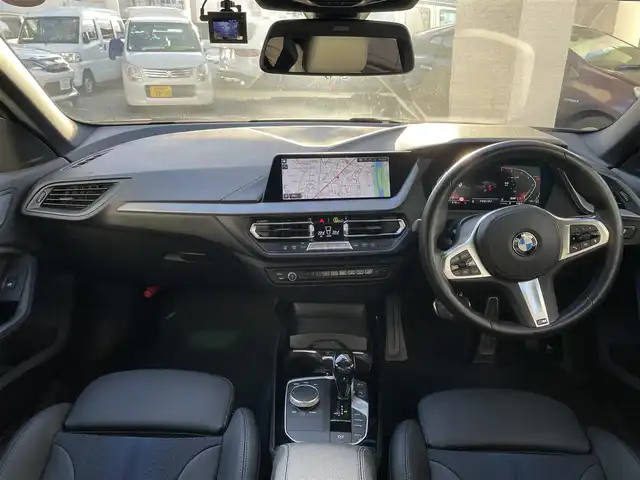 ＢＭＷ ２１８ｉ グランクーペ Mスポーツ 兵庫県 2020(令2)年 2.9万km サファイアブラックP 純正HDDナビ/　Bluetooth・FM・AM・USB/前後ドライブレコーダー/バックカメラ/純正ETC/前後コーナーセンサー/アイドリングストップ/パーキングアシスト/追従有クルーズコントロール/レーンキープアシスト/横滑り防止装置/衝突被害軽減システム/盗難防止装置/オートライト/オートマチックハイビーム/リアトラフィックモニター/D席パワーシート/D席シートメモリー/MTモード付AT/カーテンエアバッグ/純正フロアマット/充電USBポート/プッシュスタート/純正LEDヘッドライト/取扱説明書/保証書