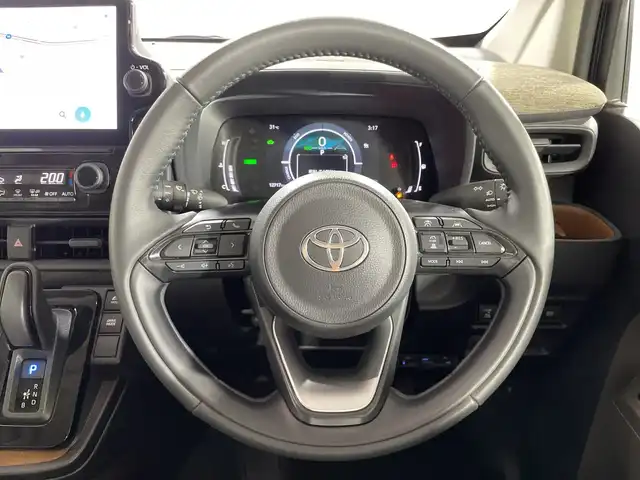 トヨタ シエンタ ハイブリッド Z 神奈川県 2023(令5)年 1.3万km グレイッシュブルー トヨタセーフティセンス/・プリクラッシュセーフティ/・プロアクティブドライビングアシスト/・ロードサインアシスト/・レーダークルーズコントロール/・オートマチックハイビーム/純正10.5インチディスプレイオーディオ/・ナビTVキット付き/CD/DVD/BT/MiraCast/AM/FM/USB/パノラミックビューモニター/ビルトインETC/BSM/両側電動スライドドア/シートヒーター(D/N)/シートリフター/革巻きステアリング/ステアリングスイッチ/ステアリングヒーター/Autoライト/スマートキー/スペアキー/プッシュスタートボタン/LEDヘッドライト/コーナーセンサー/電動格納ミラー/ウィンカーミラー/純正フロアマット/純正ドアバイザー/純正アルミホイール