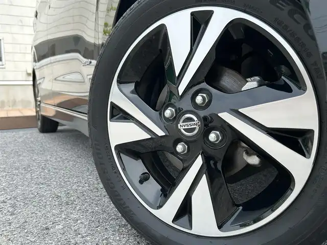 日産 デイズ HWS G ターボ プロパイロットED 滋賀県 2022(令4)年 3.7万km ブラック ガソリン（ハイブリッド）/2WD(FF)/CVT/９インチ純正ナビ【MM321D-L】/(FM/AM/CD/DVD/フルセグ)/アラウンドビューモニター/バックカメラ/前ドライブレコーダー/ETC/プロパイロット/・レーンキープアシスト	/・プリクラッシュブレーキアシスト	/・踏み間違い防止アシスト	/・ブレーキアシスト	/・フロント＆バックソナー/・標識検知機能	/電動格納ミラー/電動パーキング/ブレーキホールド/アイドリングストップ/ディスプレイ付自動防眩式ルームミラー/革巻きステアリング/ステアリングスイッチ/オートライト/LEDヘッドライト/フロントフォグ/ヘッドライトレベリング/フルオートエアコン/プッシュスタート/スマートキー/純正フロアマット/ドアバイザー/USB端子