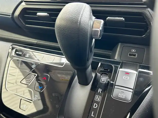 日産 デイズ HWS G ターボ プロパイロットED 滋賀県 2022(令4)年 3.7万km ブラック ガソリン（ハイブリッド）/2WD(FF)/CVT/９インチ純正ナビ【MM321D-L】/(FM/AM/CD/DVD/フルセグ)/アラウンドビューモニター/バックカメラ/前ドライブレコーダー/ETC/プロパイロット/・レーンキープアシスト	/・プリクラッシュブレーキアシスト	/・踏み間違い防止アシスト	/・ブレーキアシスト	/・フロント＆バックソナー/・標識検知機能	/電動格納ミラー/電動パーキング/ブレーキホールド/アイドリングストップ/ディスプレイ付自動防眩式ルームミラー/革巻きステアリング/ステアリングスイッチ/オートライト/LEDヘッドライト/フロントフォグ/ヘッドライトレベリング/フルオートエアコン/プッシュスタート/スマートキー/純正フロアマット/ドアバイザー/USB端子