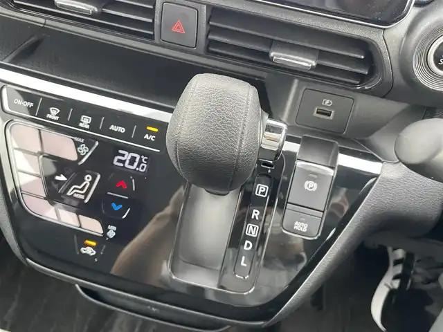 日産 デイズ HWS G ターボ プロパイロットED 千葉県 2022(令4)年 3.7万km ブラック ガソリン（ハイブリッド）/2WD(FF)/CVT/９インチ純正ナビ【MM321D-L】/(FM/AM/CD/DVD/フルセグ)/アラウンドビューモニター/バックカメラ/前ドライブレコーダー/ETC/プロパイロット/・レーンキープアシスト	/・プリクラッシュブレーキアシスト	/・踏み間違い防止アシスト	/・ブレーキアシスト	/・フロント＆バックソナー/・標識検知機能	/電動格納ミラー/電動パーキング/ブレーキホールド/アイドリングストップ/ディスプレイ付自動防眩式ルームミラー/革巻きステアリング/ステアリングスイッチ/オートライト/LEDヘッドライト/フロントフォグ/ヘッドライトレベリング/フルオートエアコン/プッシュスタート/スマートキー/純正フロアマット/ドアバイザー/USB端子