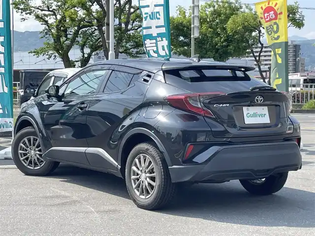 トヨタ Ｃ－ＨＲ S－T LEDパッケージ 長野県 2019(令1)年 5.5万km ブラックマイカ 社外ナビ（FM/AM、CD、DVD、BT）/ワンセグテレビ/クルーズコントロール追従有/ビルトインETC/レーンキープアシスト/衝突軽減システム/横滑り防止装置/社外フロアマット/革ステアリング/ダブルサイドエアバック/カーテンエアバック/LEDオートライト/オートマチックハイビーム/ワンオーナー/スペアキー（１本）/純正サマータイヤ積み込み/保証、取扱説明書/スマートキー