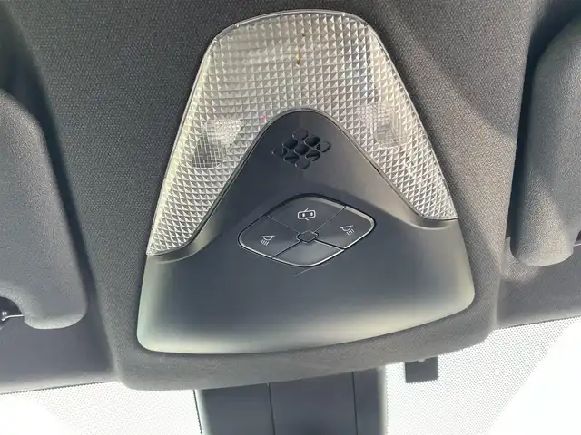 トヨタ Ｃ－ＨＲ S－T LEDパッケージ 長野県 2019(令1)年 5.5万km ブラックマイカ 社外ナビ（FM/AM、CD、DVD、BT）/ワンセグテレビ/クルーズコントロール追従有/ビルトインETC/レーンキープアシスト/衝突軽減システム/横滑り防止装置/社外フロアマット/革ステアリング/ダブルサイドエアバック/カーテンエアバック/LEDオートライト/オートマチックハイビーム/ワンオーナー/スペアキー（１本）/純正サマータイヤ積み込み/保証、取扱説明書/スマートキー