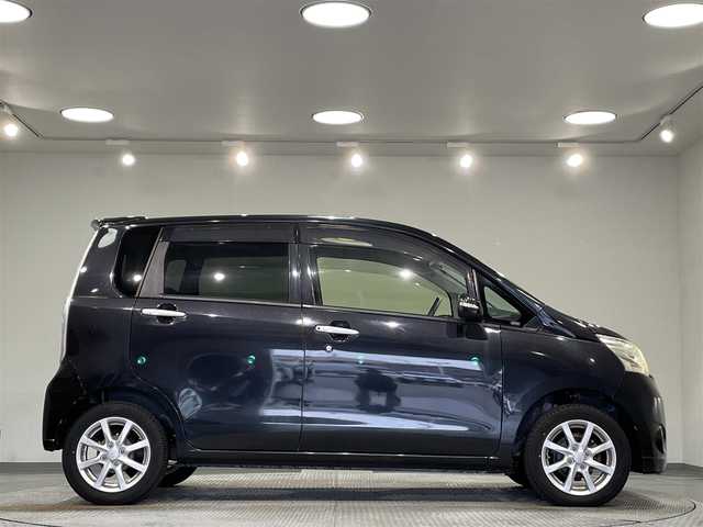 ダイハツ ムーヴ カスタム X 愛知県 2012(平24)年 4.8万km ブラックマイカメタリック 社外ナビ（MDV-434DT）/・AM/FM/CD/DVD/・テレビ/ETC/純正14インチアルミホイル/スマートキー/スペアキー/プッシュスタートボタン/オートエアコン/フルフラットシート/純正フロアマット/保証書/取扱説明書