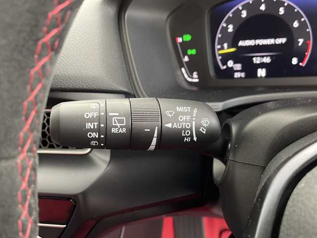 ホンダ シビック タイプR 千葉県 2023(令5)年 0.8万km チャンピオンシップホワイト ホンダセンシング/・衝突軽減ブレーキ/・歩行者事故低減ステアリング/・路外逸脱抑制機能/・アダプティブクルーズコントロール/・車線逸脱抑制機能/・先行車発進告知機能/・標識認識機能/・ブラインドスポットインフォメーション/・パーキングセンサーシステム/・オートハイビーム/9インチホンダディスプレーナビ/・インターナビ/・Bluetooth接続/・リアカメラ/・データロガー/・車内Wi-Fi/純正19インチAW(235/30R19)/TypeR専用スポーツシート/スマートキーシステム