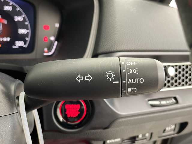ホンダ シビック タイプR 千葉県 2023(令5)年 0.8万km チャンピオンシップホワイト ホンダセンシング/・衝突軽減ブレーキ/・歩行者事故低減ステアリング/・路外逸脱抑制機能/・アダプティブクルーズコントロール/・車線逸脱抑制機能/・先行車発進告知機能/・標識認識機能/・ブラインドスポットインフォメーション/・パーキングセンサーシステム/・オートハイビーム/9インチホンダディスプレーナビ/・インターナビ/・Bluetooth接続/・リアカメラ/・データロガー/・車内Wi-Fi/純正19インチAW(235/30R19)/TypeR専用スポーツシート/スマートキーシステム
