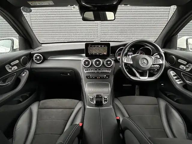 メルセデス・ベンツ ＧＬＣ２５０ 4マチックスポーツ 本革 茨城県 2017(平29)年 2.1万km ポーラホワイト ＲＳＰ　/ＡＣＣ　/ＬＫＡ　/ＢＳＡ　/３６０度カメラ　/ＨＵＤ　/半革　/シートヒーター　/Ｍ付ＰＷシート　/ＰＷテールゲート　/ナビ　/１２セグ　/ＢＴ　/ＵＳＢ　/ＤＶＤ　/ＬＥＤヘッドＬ　/ＥＴＣ２．０　/ルーフレール　/禁煙車