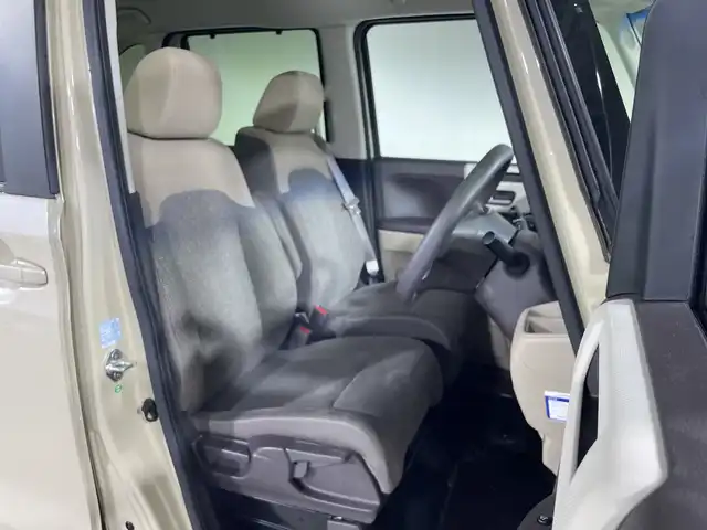 ホンダ Ｎ ＢＯＸ G EX ホンダセンシング 神奈川県 2018(平30)年 6.5万km プレミアムアイボリーパール2トーン 純正７型メモリーナビゲーション【VXM-184VFI】/フルセグ　CD DVD　AM FM iPod　SD USB　Bluetooth　AUX/片側電動スライドドア【ロールサンシェード】/ホンダセンシング/衝突軽減ブレーキ/誤発進抑制機能/後方誤発進抑制機能/歩行者事故低減ステアリング/先行車発進告知お知/アダブティブクルーズコントロール/車線維持支援システム/オートハイビーム/標識認識機能/路外逸脱抑制機能/リアパーキングセンサー/ECON/プラズマクラスター付きオートエアコン　リアヒーターダクト/LEDヘッドライト/オートライト/取説　保証書