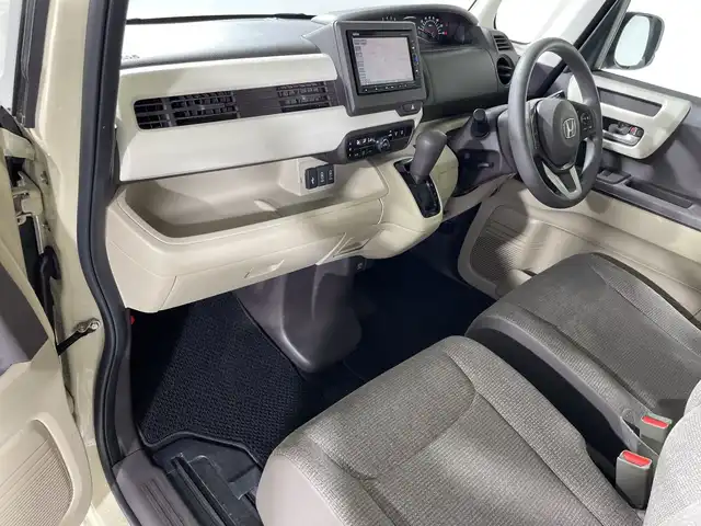 ホンダ Ｎ ＢＯＸ G EX ホンダセンシング 神奈川県 2018(平30)年 6.5万km プレミアムアイボリーパール2トーン 純正７型メモリーナビゲーション【VXM-184VFI】/フルセグ　CD DVD　AM FM iPod　SD USB　Bluetooth　AUX/片側電動スライドドア【ロールサンシェード】/ホンダセンシング/衝突軽減ブレーキ/誤発進抑制機能/後方誤発進抑制機能/歩行者事故低減ステアリング/先行車発進告知お知/アダブティブクルーズコントロール/車線維持支援システム/オートハイビーム/標識認識機能/路外逸脱抑制機能/リアパーキングセンサー/ECON/プラズマクラスター付きオートエアコン　リアヒーターダクト/LEDヘッドライト/オートライト/取説　保証書