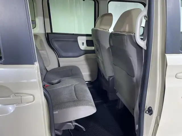 ホンダ Ｎ ＢＯＸ G EX ホンダセンシング 神奈川県 2018(平30)年 6.5万km プレミアムアイボリーパール2トーン 純正７型メモリーナビゲーション【VXM-184VFI】/フルセグ　CD DVD　AM FM iPod　SD USB　Bluetooth　AUX/片側電動スライドドア【ロールサンシェード】/ホンダセンシング/衝突軽減ブレーキ/誤発進抑制機能/後方誤発進抑制機能/歩行者事故低減ステアリング/先行車発進告知お知/アダブティブクルーズコントロール/車線維持支援システム/オートハイビーム/標識認識機能/路外逸脱抑制機能/リアパーキングセンサー/ECON/プラズマクラスター付きオートエアコン　リアヒーターダクト/LEDヘッドライト/オートライト/取説　保証書