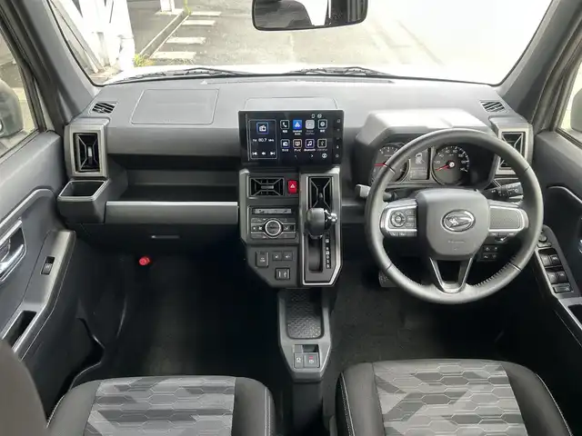 ダイハツ タフト G ダーククロムベンチャー 静岡県 2023(令5)年 0.9万km セラミックグリーンM 特別仕様車/スマートアシスト/純正９型ディスプレイ/バックカメラ/フルセグＴＶ/HDMIケーブル/ＢＴオーディオ/シートヒーター/ＬＥＤヘッド/フォグライト/オートライト/アイドリングストップ/電子パーキングブレーキ/純正１５ＡＷ