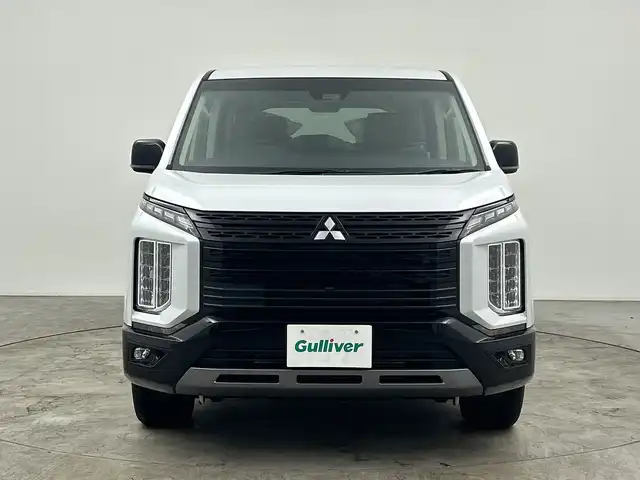 三菱 デリカＤ：５ シャモニー 三重県 2025(令7)年 0.1千km パール /登録済未使用車//アルパインナビ（フルセグ・Bluetooth・CD・DVD・USB・HDMI・AppleCarPlay・AndroidAuto）//バックカメラ//両側パワースライドドア//パワーバックドア//ブラインドスポットモニター//ステアリングヒーター//運転席パワーシート//前席シートヒーター//パドルシフト//電子パーキング