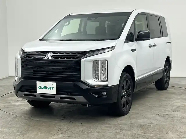 三菱 デリカＤ：５ シャモニー 三重県 2025(令7)年 0.1千km パール /登録済未使用車//アルパインナビ（フルセグ・Bluetooth・CD・DVD・USB・HDMI・AppleCarPlay・AndroidAuto）//バックカメラ//両側パワースライドドア//パワーバックドア//ブラインドスポットモニター//ステアリングヒーター//運転席パワーシート//前席シートヒーター//パドルシフト//電子パーキング