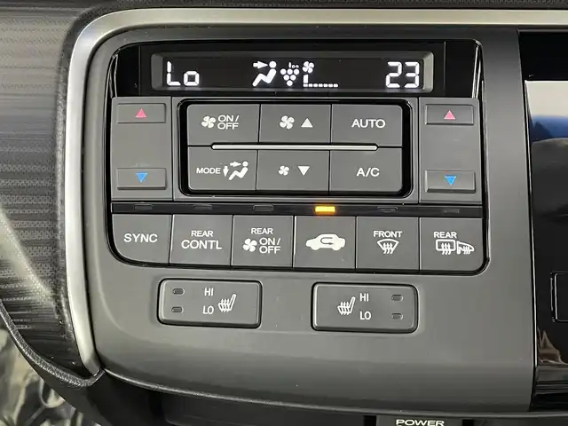 ホンダ ステップワゴン スパーダ クルスピセンシング 埼玉県 2016(平28)年 6.9万km プレミアムスパークルブラックパール 純正9型ナビ　Ｂｌｕｅｔｏｏｔｈ　バックカメラ　純正１１型後席モニター　両側パワースライドドア　シートヒーター　レーダークルーズコントロール　ハーフレザーシート　ビルトインＥＴＣ　レーンアシスト